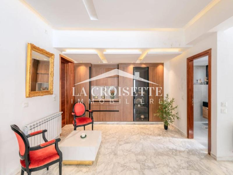 Villa S+5 avec piscine à Gammarth